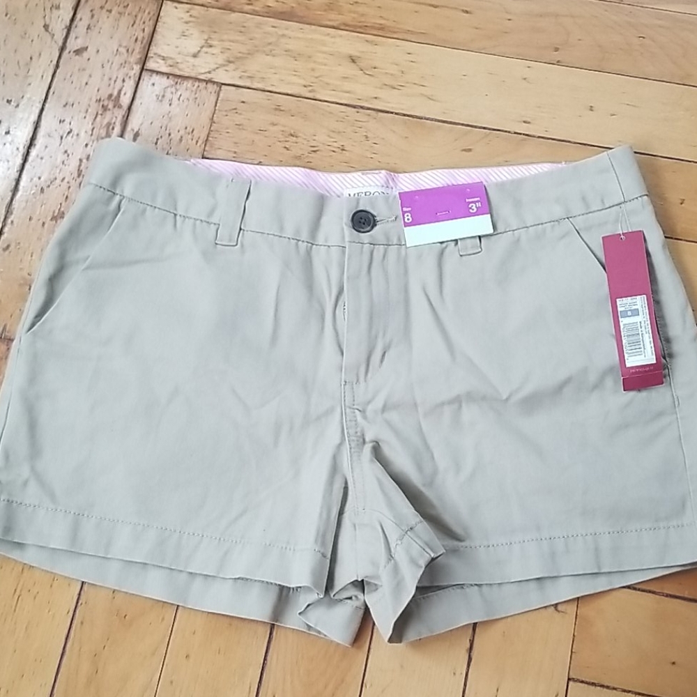 Khaki shorts NWT